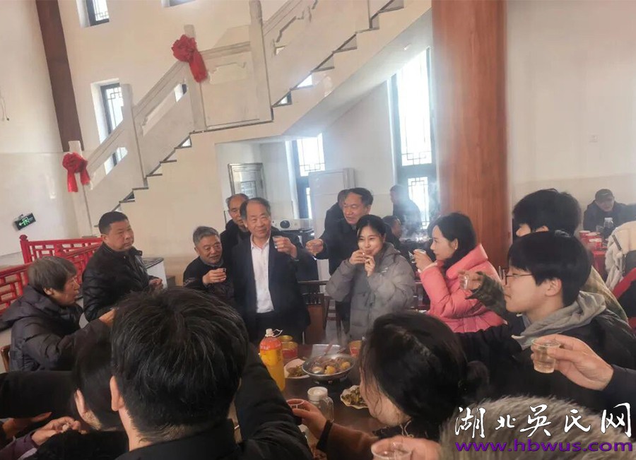 小年里的家乡味     ——吴家畈年宴，族人的团圆时刻